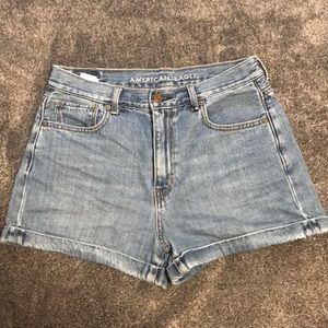 American eagle mom jean shorts